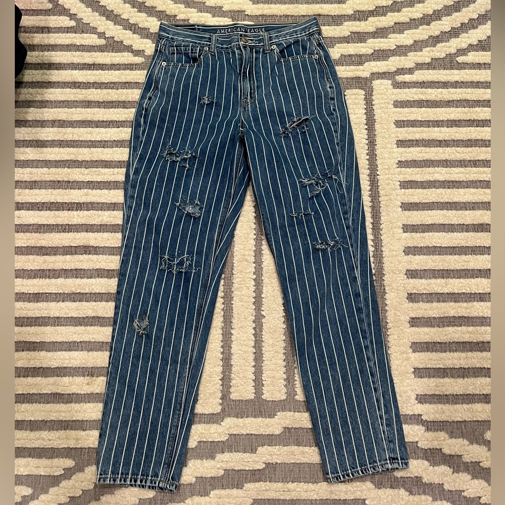 American eagle distressed mom Jean